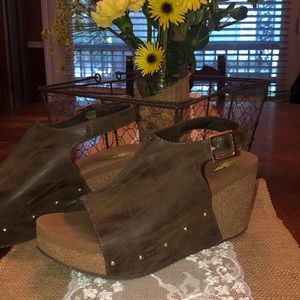 Volatile Women’s shoes